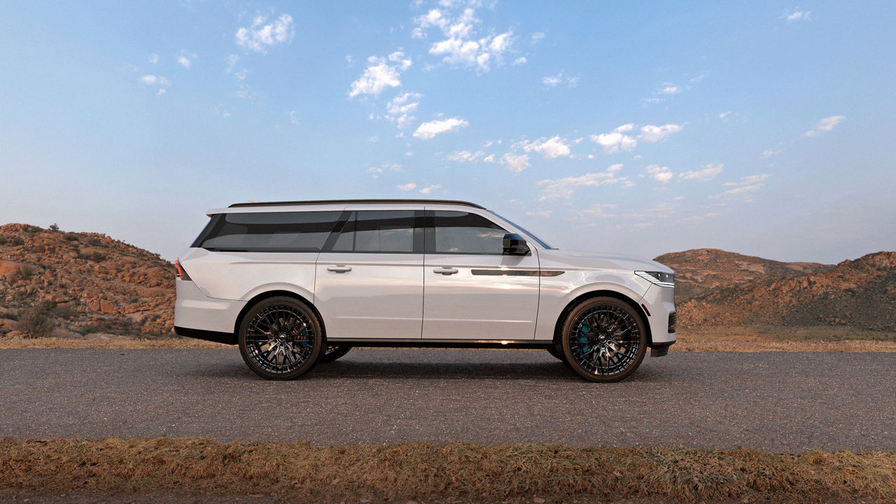2025 Lincoln Navigator with Niche Genoa 24 inch wheels at stock height